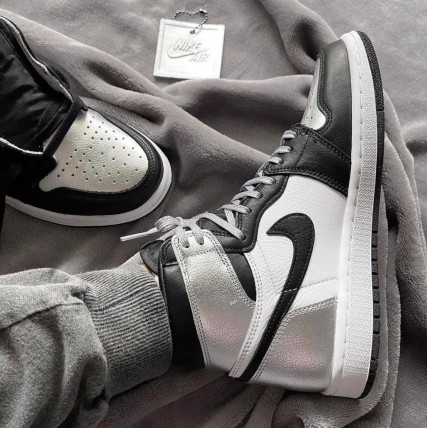 Кроссовки Jordan 1 Black/Silver (реплика высокого качества)