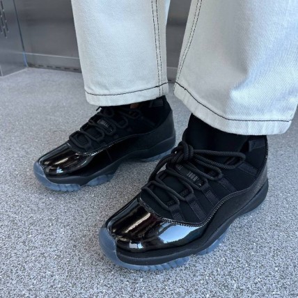 Кроссовки Jordan 11 Black (реплика высокого качества)