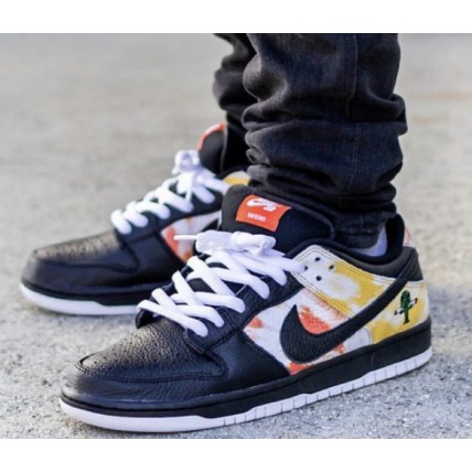 Кроссовки Nike SB Dunk Low Raygun Tie-Dye (реплика высокого качества)