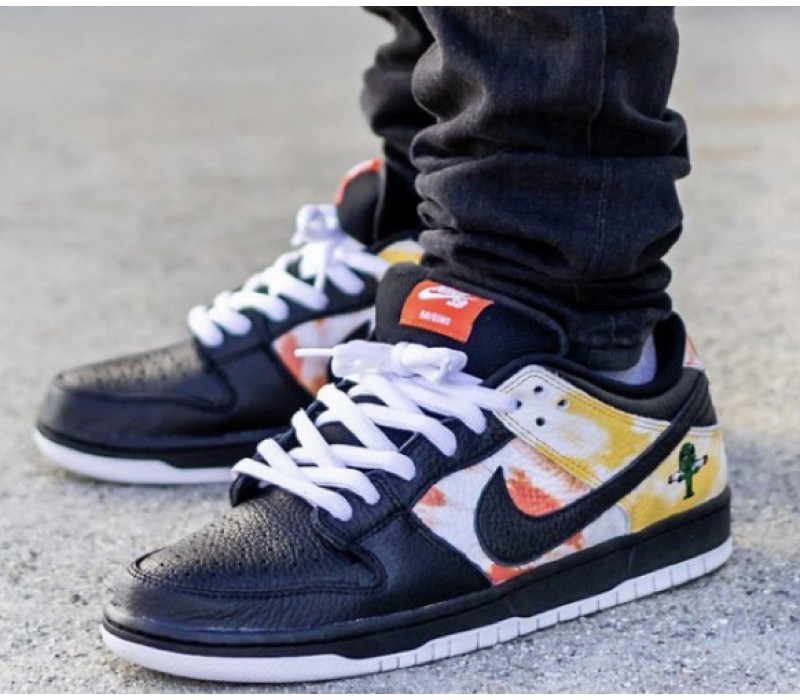 Кроссовки Nike SB Dunk Low Raygun Tie-Dye (реплика высокого качества)