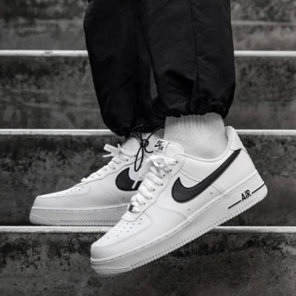 Кроссовки Nike Force 1 White/Black (реплика высокого качества)