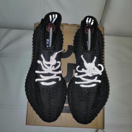 Кроссовки Yeezy 350 Black (реплика высокого качества)