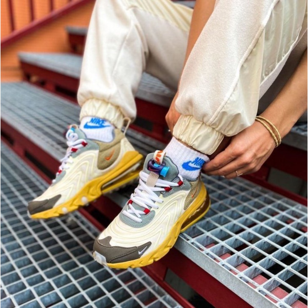 Nike air max clearance 270 react x essential