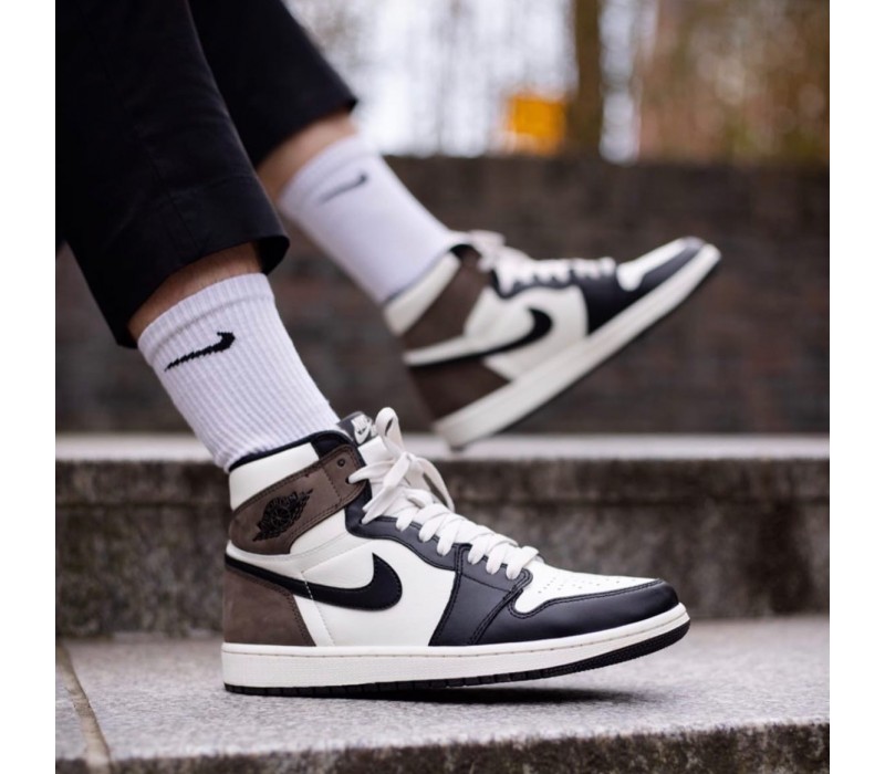 КроссовкиJordan 1 High Black/White/Brown