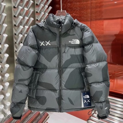 Куртка зимняя The North Face x Kaws Black/Grey (реплика высокого качества)